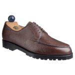 Angle view of men’s antique cognac scotchgrain Norweger shoe on P last with a vibram sole – handmade by Vass Shoes.