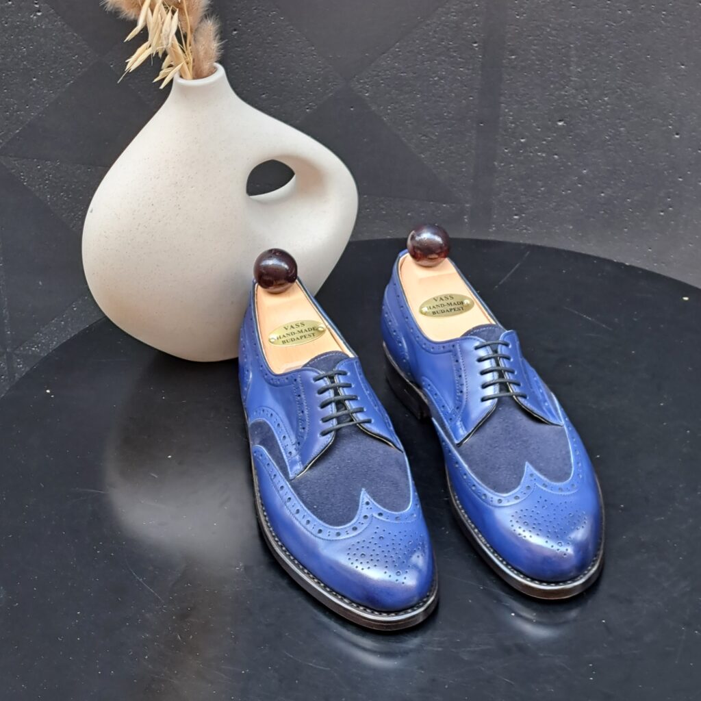 Budapest * 3636 <br><span data-src=