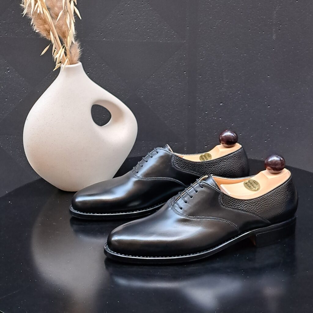 Saddle Oxford * P2 <br><span class="egypar-meret">38.5</span>