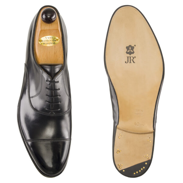 Top view of men’s black calf leather cap toe Oxford shoe on P2 last with a single sole – handmade by Vass Shoes.