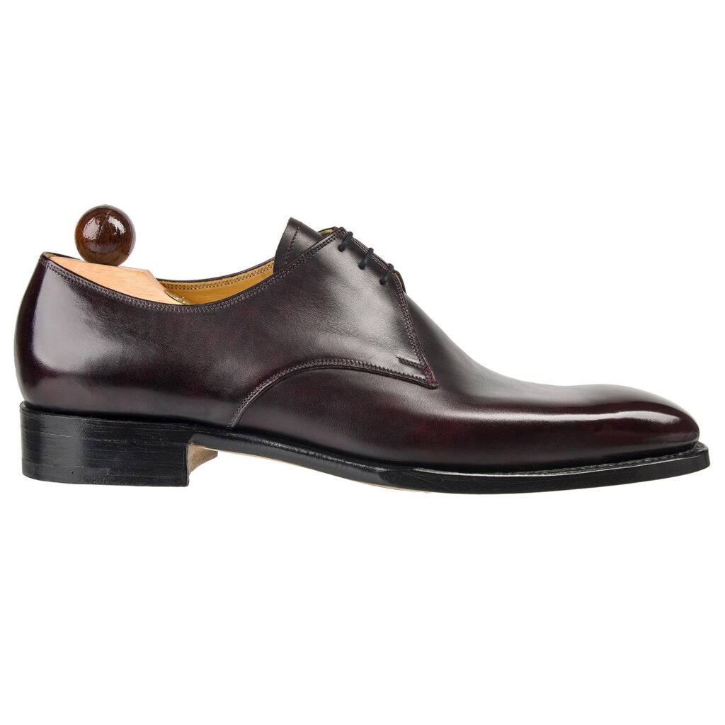 Side view of men’s bordeaux London 3-eyelet Derby shoe on S last with a single sole – handmade by Vass Shoes.