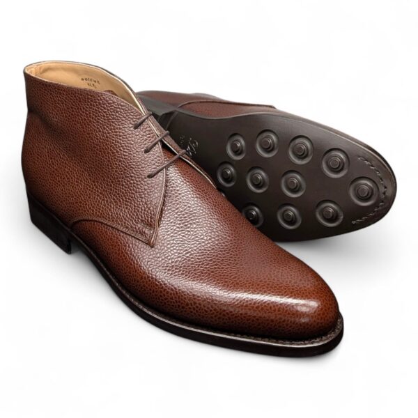 vass-shoes-chukka-boots-three-eyelet-model-P2-last-antique-cognac-scotchgrain-dainite-rubber-sole-angle-view