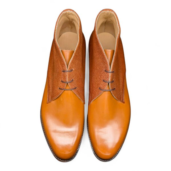 Vass-Shoes-Chukka-boots-three-eyelet-model-P2-last-cognac-calf-and-scotchgrain-dainite-rubber-sole-top-view